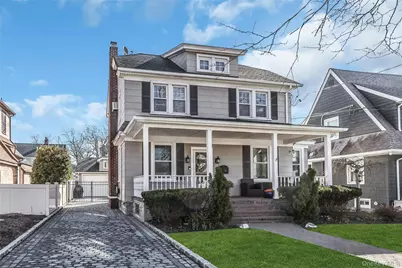 86 Taft Avenue, Lynbrook, NY 11563 - Photo 3