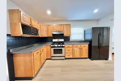 103 Bennett Avenue #1, Yonkers, NY 10701 - Photo 1