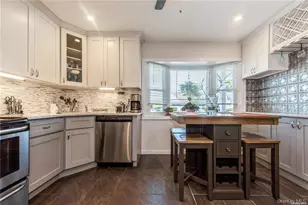 36 Robin Ln, Levittown, NY 11756 - Photo 7