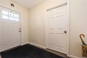 36 Robin Ln, Levittown, NY 11756 - Photo 21