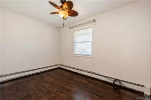 36 Robin Ln, Levittown, NY 11756 - Photo 19