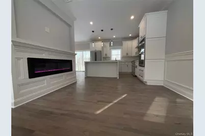 89 B Mt Sinai Coram Road, Coram, NY 11727 - Photo 3