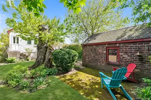 70 Lyon Pl, Lynbrook, NY 11563 - Photo 19