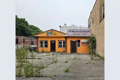 101-01 Jamaica Avenue, Richmond Hill, NY 11418 - Photo 3