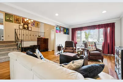 168 Glenmore Street, East Williston, NY 11596 - Photo 3