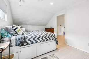 168 Glenmore St, East Williston, NY 11596 - Photo 17