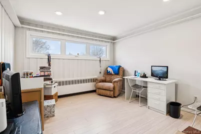 168 Glenmore Street, East Williston, NY 11596 - Photo 15