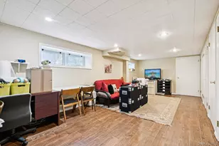 168 Glenmore St, East Williston, NY 11596 - Photo 21