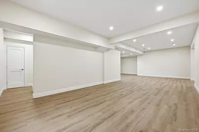 135 Adams Street, Garden City, NY 11530 - Photo 33