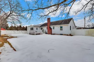 191 N Albany Ave, Massapequa, NY 11758 - Photo 23