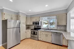 191 N Albany Ave, Massapequa, NY 11758 - Photo 9