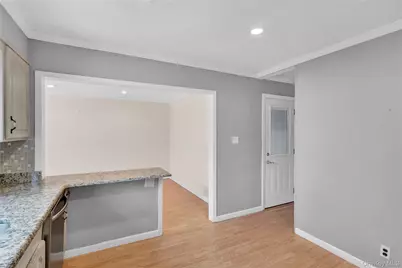 191 N Albany Avenue, Massapequa, NY 11758 - Photo 11