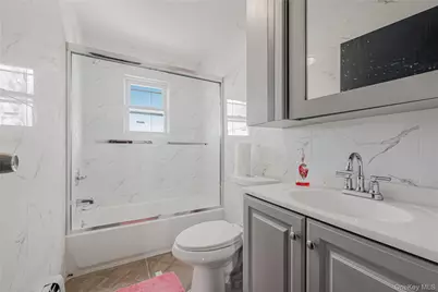 60 Saint Johns Avenue, Valley Stream, NY 11580 - Photo 37