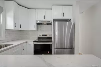 340 Westchester Avenue, West Babylon, NY 11704 - Photo 11