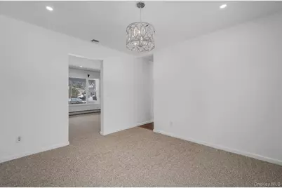 340 Westchester Avenue, West Babylon, NY 11704 - Photo 9