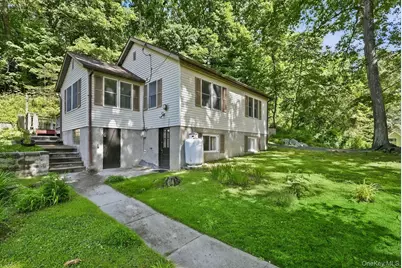 19 Woodlawn Road, Putnam Valley, NY 10579 - Photo 1
