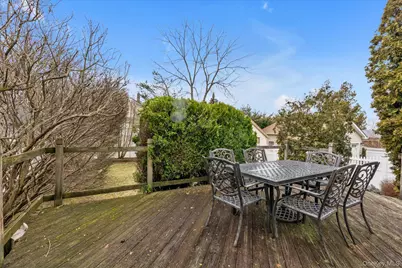 13 Everett Street, Lynbrook, NY 11563 - Photo 15