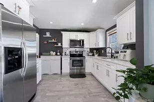 109 New York Ave, Bay Shore, NY 11706 - Photo 7
