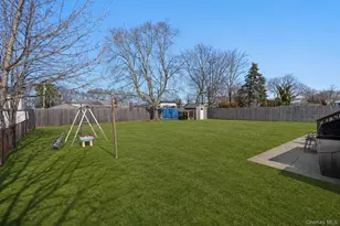 109 New York Ave, Bay Shore, NY 11706 - Photo 19