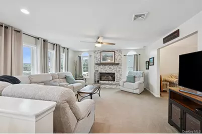 8 Sinnickson Road, Center Moriches, NY 11934 - Photo 5