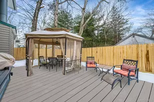 126 Wauwepex Trail, Ridge, NY 11961 - Photo 27