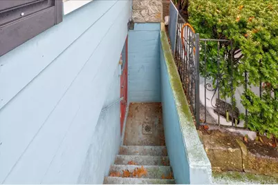 1662 Greenway Boulevard, Valley Stream, NY 11580 - Photo 29