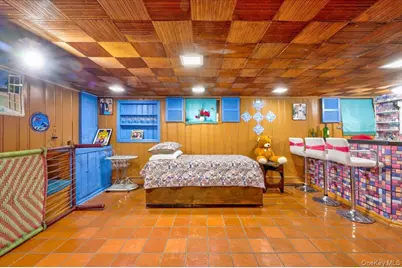 1662 Greenway Boulevard, Valley Stream, NY 11580 - Photo 19