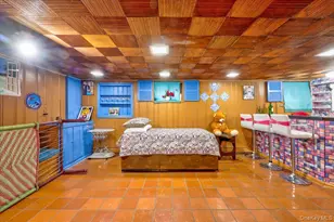 1662 Greenway Blvd, Valley Stream, NY 11580 - Photo 19