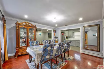 1662 Greenway Boulevard, Valley Stream, NY 11580 - Photo 5