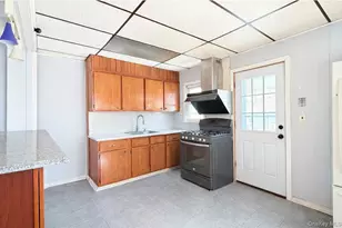 63-07 138th St, Flushing, NY 11367 - Photo 5