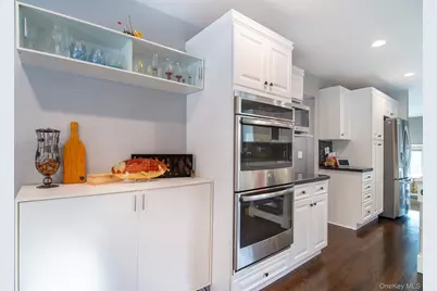 22 Lewis Avenue, Dobbs Ferry, NY 10522 - Photo 9