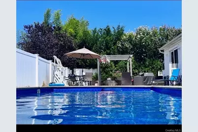 1458 Hummel Avenue, Holbrook, NY 11741 - Photo 25