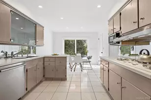 201 Dorchester Rd, Scarsdale, NY 10583 - Photo 11