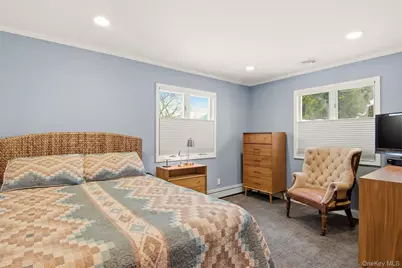 21 Shore Drive W, Copiague, NY 11726 - Photo 23