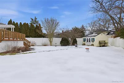 138 Washington Street, Farmingdale, NY 11735 - Photo 27