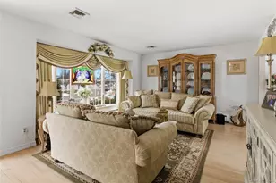 138 Washington St, Farmingdale, NY 11735 - Photo 5