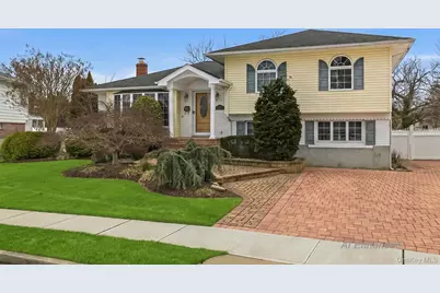 138 Washington Street, Farmingdale, NY 11735 - Photo 1