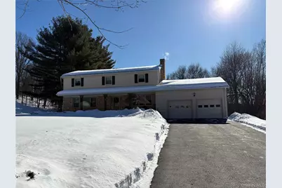 20 Hillview Drive, Poughkeepsie, NY 12603 - Photo 1