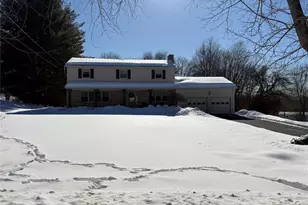 20 Hillview Dr, Poughkeepsie, NY 12603 - Photo 3