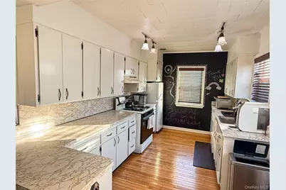 105 Baldwin Avenue, Point Lookout, NY 11569 - Photo 9