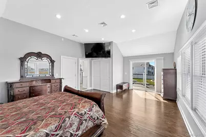 890 S Long Beach Avenue, Freeport, NY 11520 - Photo 13