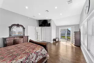 890 S Long Beach Ave, Freeport, NY 11520 - Photo 13