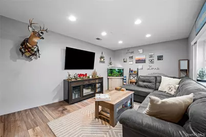 617 Lake Court #617, Middle Island, NY 11953 - Photo 5