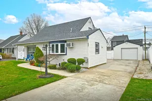 232 Old Farm Rd, Levittown, NY 11756 - Photo 3