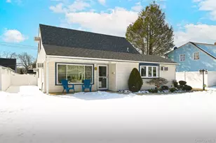 232 Old Farm Rd, Levittown, NY 11756 - Photo 3