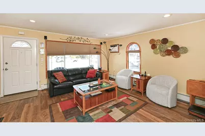 232 Old Farm Road, Levittown, NY 11756 - Photo 11