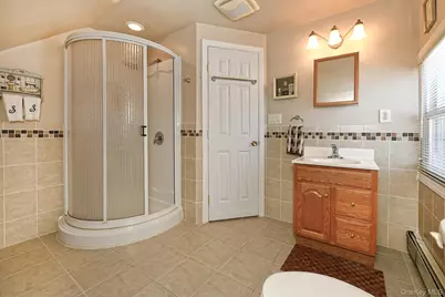 232 Old Farm Road, Levittown, NY 11756 - Photo 21