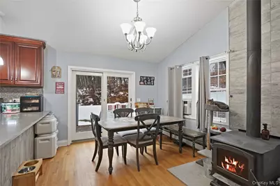 23 Hazelwood Road N, Wurtsboro, NY 12790 - Photo 7