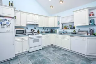 14 Hillcrest St, Huntington, NY 11743 - Photo 13