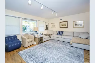 14 Hillcrest Street, Huntington, NY 11743 - Photo 5